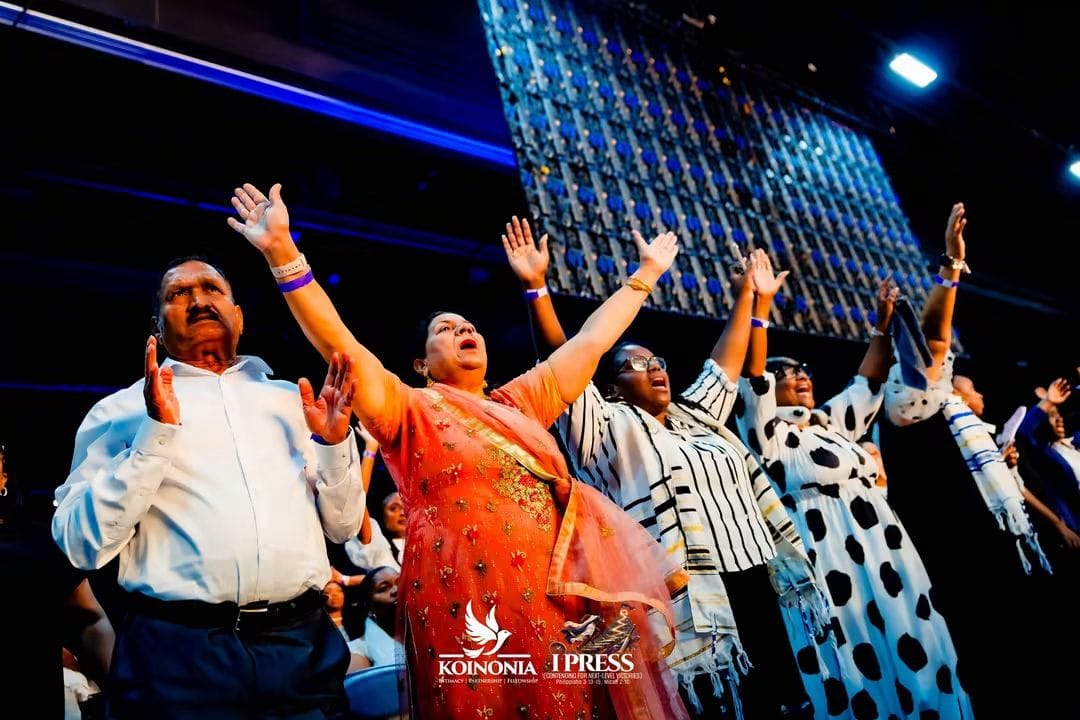 All worshipping