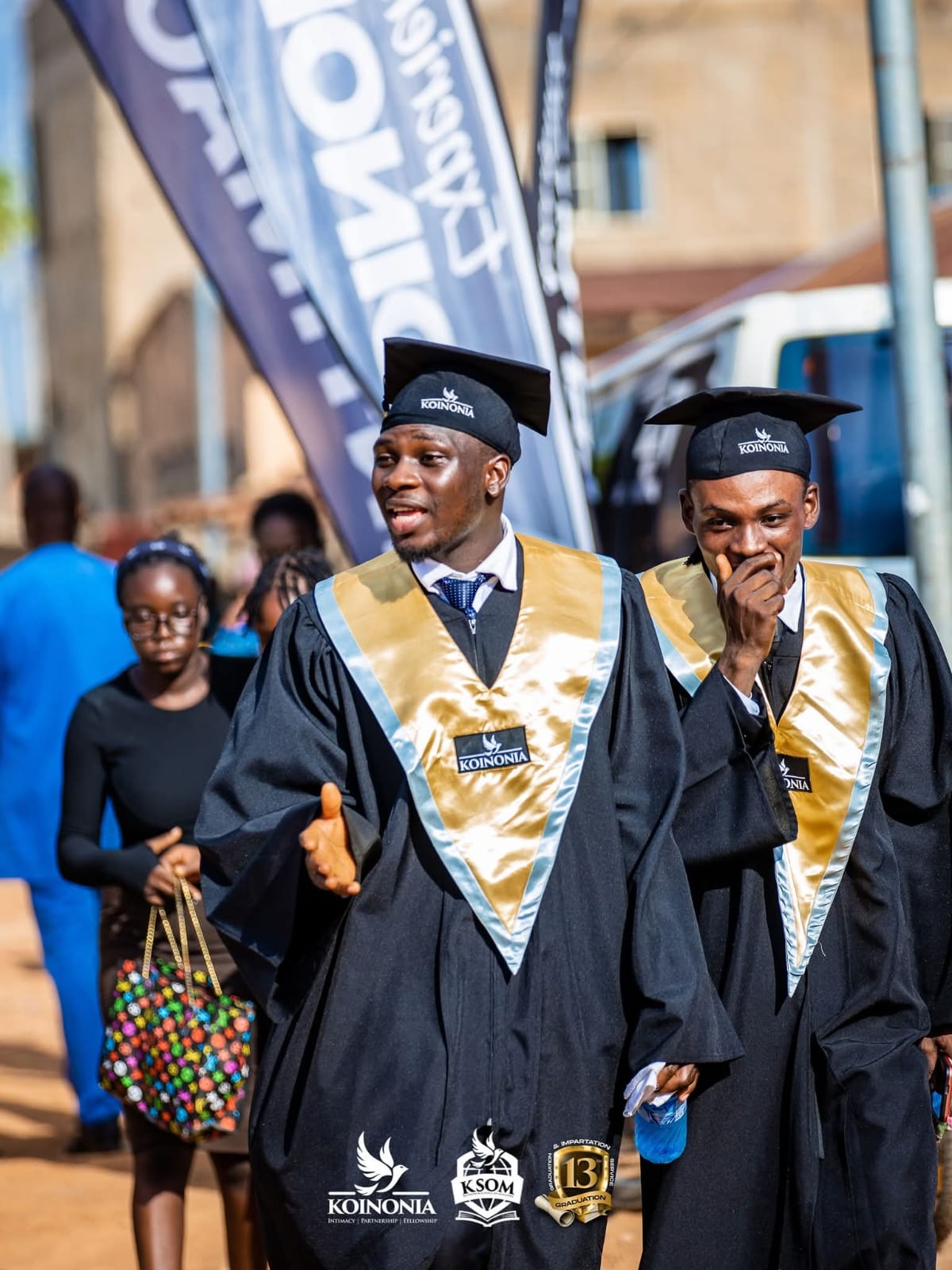 Students arriving the event